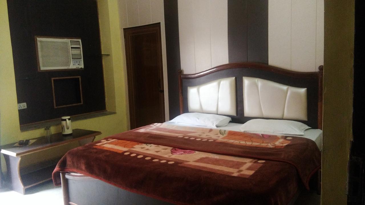 Hotel Ashok Haridwār Esterno foto